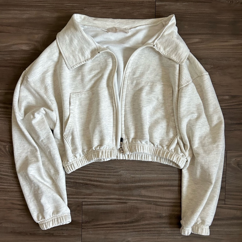 Heather Grey Cropped sweater